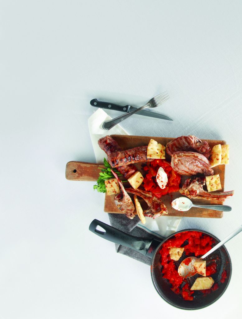 Γιαουρτλού µε κεµπάπ, παϊδάκια και κρέας