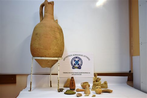 Τον έπιασαν με αρχαία σε φορτηγό