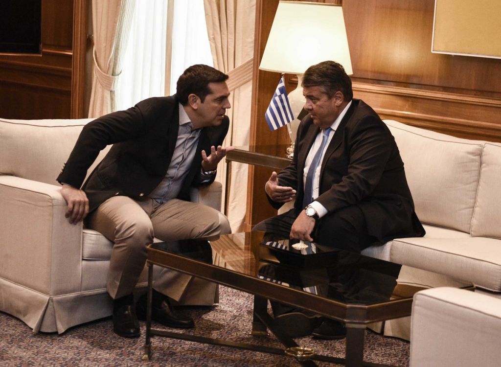 Τσίπρας-Γκάμπριελ: Χρειάζεται νέα προσέγγιση στην Ευρώπη