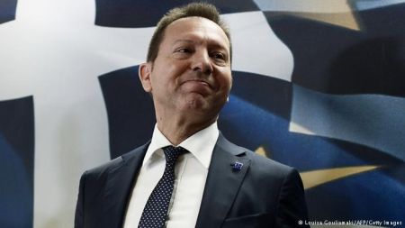 Στουρνάρας σε Handelsblatt: Αμεσα ελάφρυνση των capital controls