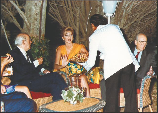 Η Δημοκρατία ξαναγιορτάζει