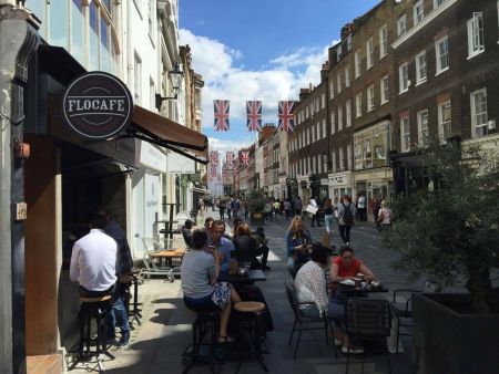 Τα Flocafe Espresso Room εξάγουν και στο Λονδίνο την τέχνη του καφέ