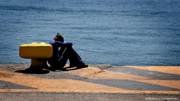 DW: Το προσφυγικό «απειλεί» την καλοκαιρινή ραστώνη των Βρυξελλών