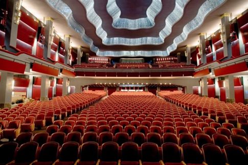 Αλλάζει χέρια το ιστορικό Θέατρο Παλλάς