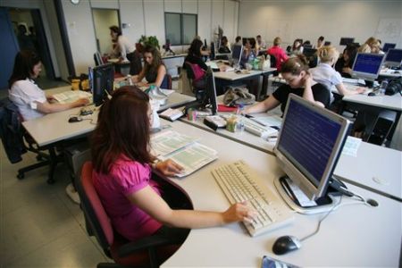 «Στεγνοί» οι λογαριασμοί, οι κατασχέσεις δεν γεμίζουν τα Ταμεία