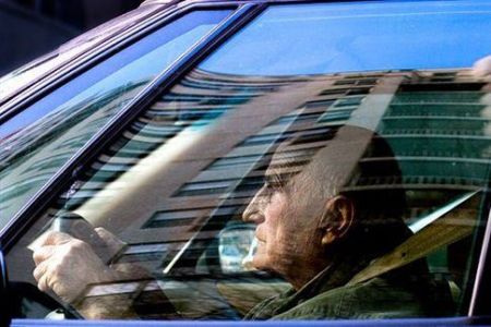 Επικίνδυνος ο παππούς στο τιμόνι; «Φήμες» λέει νέα έρευνα