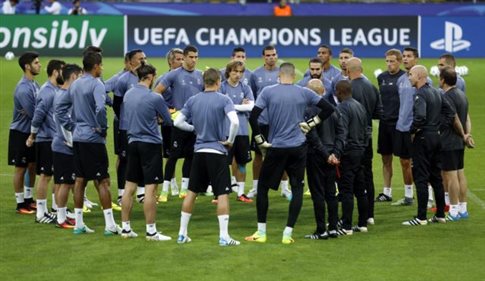 Ισοπαλία στο Ντόρτμουντ, νίκες για Γιούβε, Λέστερ, Τότεναμ