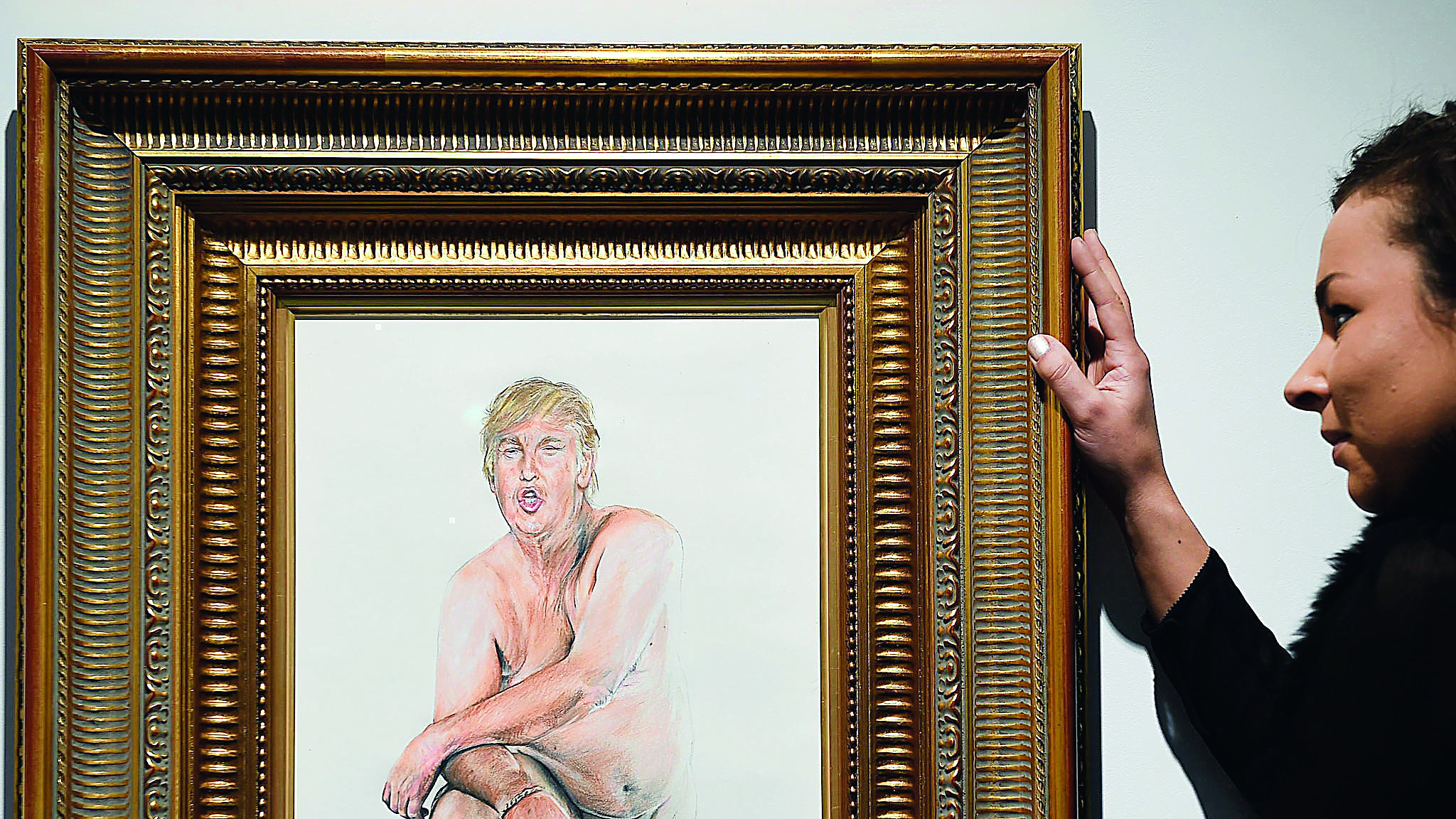 Δολάρια, μπικίνι και μεγάλες κοιλιές