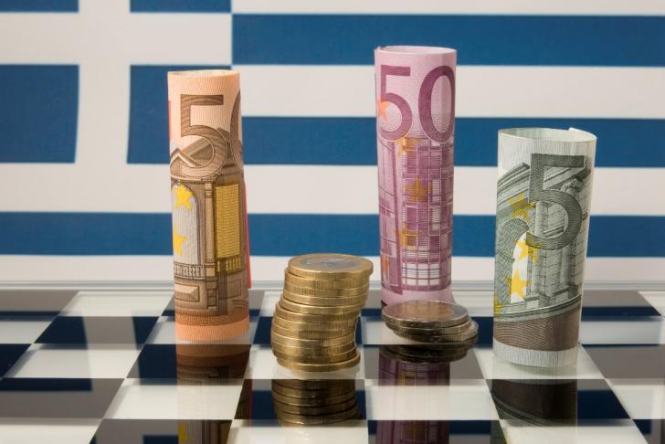 Νέοι φόροι «σοκ» €2,6 δισ. για μισθωτούς, συνταξιούχους, αγρότες, επαγγελματίες, καταναλωτές το 2017 | tovima.gr
