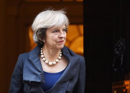 Βρετανία: Προς αλλαγή κανόνων για ελεύθερη μετακίνηση Ευρωπαίων