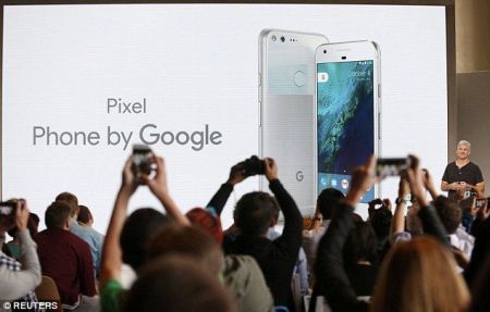 Η Google παρουσίασε smartphone με τεχνητή νοημοσύνη