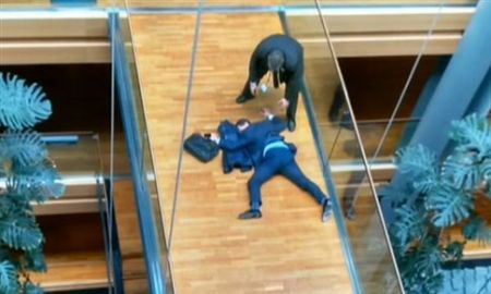 Στο νοσοκομείο ευρωβουλευτής του UKIP έπειτα από καβγά με συνάδελφό του