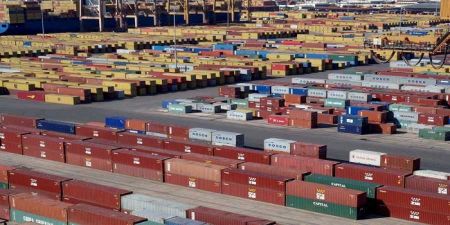 ΠΣΕ: Ίσες με το χρέος της χώρας οι εισαγωγές αγαθών της τελευταίας 15ετίας