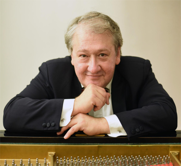 Ο Ευάγγελος Σαραφιανός στον «Παρνασσό»