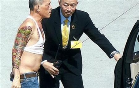 Ένας αμφιλεγόμενος διάδοχος για τον θρόνο της Ταϊλάνδης