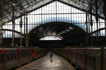 Πορτογαλική εταιρεία σιδηροδρόμων: Να τρώτε για να μην λιποθυμάτε!