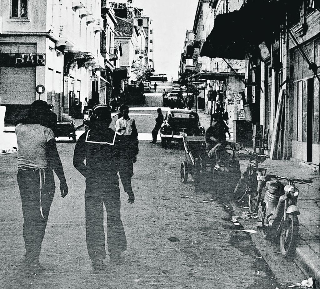 Λαϊκά πάθη στο μεγάλο λιμάνι