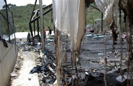 Στις φλόγες και πάλι το hotspot στη Μόρια