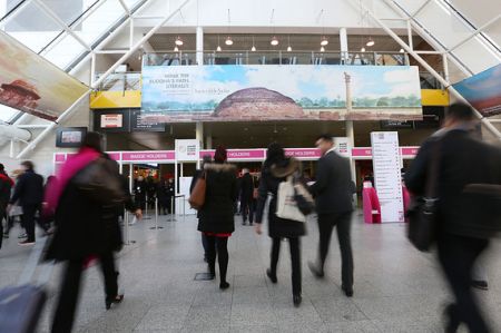 Με μικρό θετικό πρόσημο οι προκρατήσεις για Ελλάδα στη World Travel Market