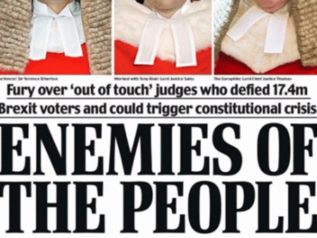 H LEGO κόβει τη διαφήμιση από την Daily Mail για το πρωτοσέλιδο μίσους