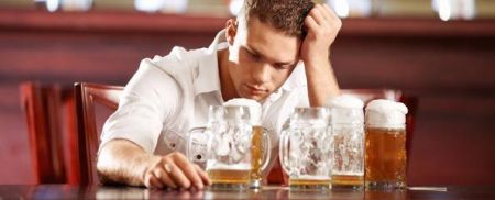 Το αλκοόλ αυξάνει τον κίνδυνο για καρκίνο του προστάτη