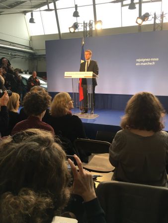 Ανακοίνωσε την υποψηφιότητά του για την Προεδρία της Γαλλίας ο Μακρόν