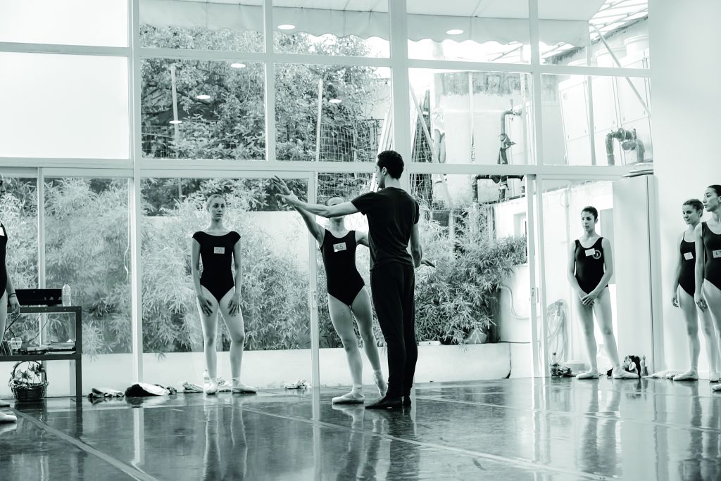 Ερίκο Μόντες: Χορεύοντας με τα παιδιά