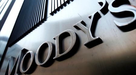 Moody’s: Η καθυστέρηση στην αξιολόγηση εκθέτει σε κίνδυνο τις τράπεζες