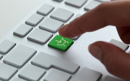 Κομισιόν: Τι αλλάζει στο ΦΠΑ για πωλήσεις μέσω Διαδικτύου στην ΕΕ