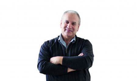 11 ερωτήσεις στον Γιάννη Μετζικώφ