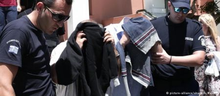 Spiegel: Οι τούρκοι στρατιώτες επιβαρύνουν τις ελληνικοτουρκικές σχέσεις