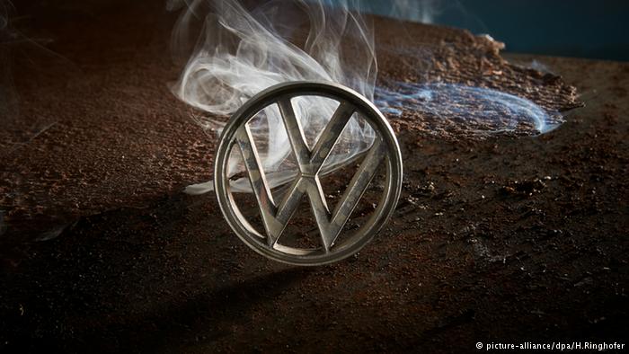 DW: Συγκάλυψε το Βερολίνο την έκθεση για τη VW;
