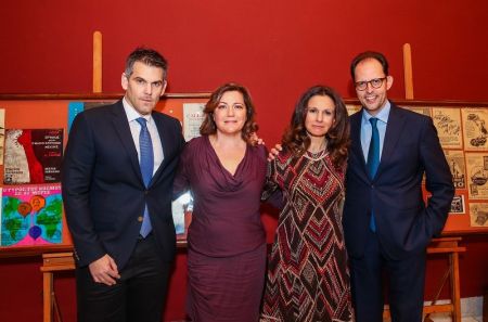 Σίβυλλα alert! Οι βιτρίνες του Νταλί, τα “απαγορευμένα” δώρα, το εντυπωσιακό λεύκωμα