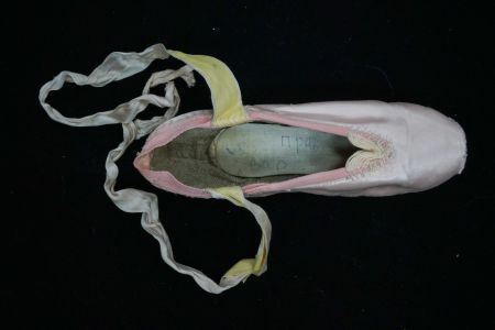 Τα παπούτσια της Μαξίμοβα, το φόρεμα της Πλισέτσκαγια, το κοστούμι του Σαλιάπιν