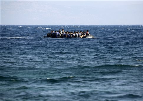 Frontex: ΜΚΟ συνεργάζονται με διακινητές προσφύγων στη Μεσόγειο
