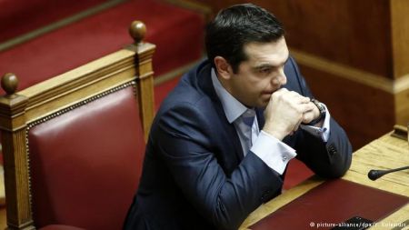 DW: Θολή εικόνα για τις παροχές Τσίπρα