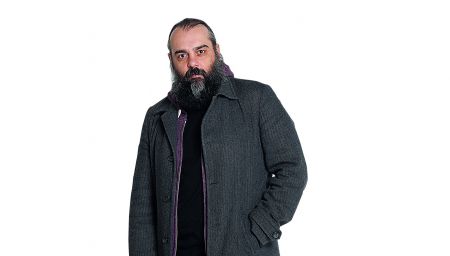 12 ερωτήσεις στον Αργύρη Ξάφη