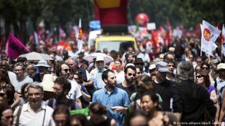 Α. Μενιντιέ: Οι Γάλλοι θέλουν μεταρρυθμίσεις αλλά χωρίς θυσίες