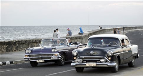 Τερματίζουν οι ΗΠΑ την ειδική μεταχείριση σε κουβανούς μετανάστες