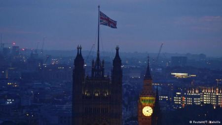 Βρετανία: Προς σκληρό διαζύγιο και εναλλακτικό οικονομικό μοντέλο