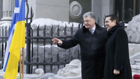 Σε εξέλιξη η συνάντηση Τσίπρα – Ποροσένκο στο Κίεβο