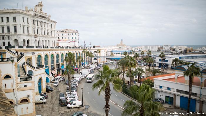 Η Μέρκελ στη χώρα του «ευρωπαϊκού ονείρου»