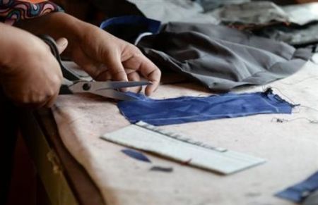 Επιδεινώθηκαν για έκτο συνεχόμενο μήνα οι συνθήκες του μεταποιητικού τομέα