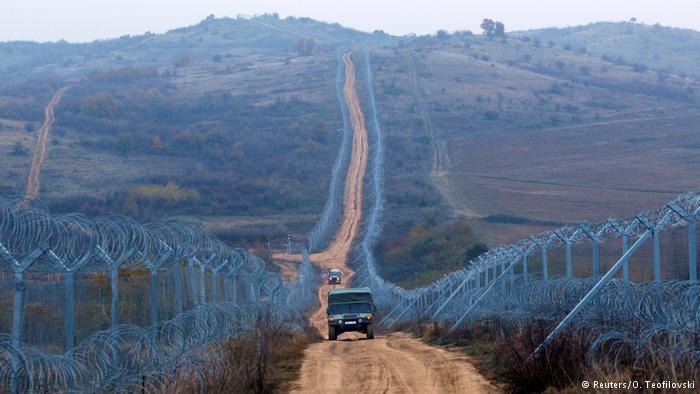 DW: «Παιχνίδια» με τα σύνορα στα Βαλκάνια