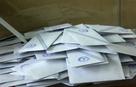 Στο 14% η διαφορά της ΝΔ από τον ΣΥΡΙΖΑ, σύμφωνα με νέα έρευνα