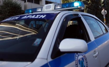 Συνελήφθη άστεγη επειδή έβαλε φωτιά σε κάδο για να ζεσταθεί