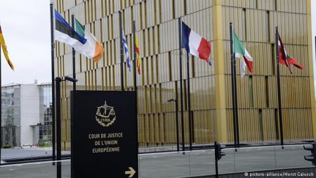 Aπογοήτευση από το «όχι» του ΔΕΕ στην ανθρωπιστική βίζα