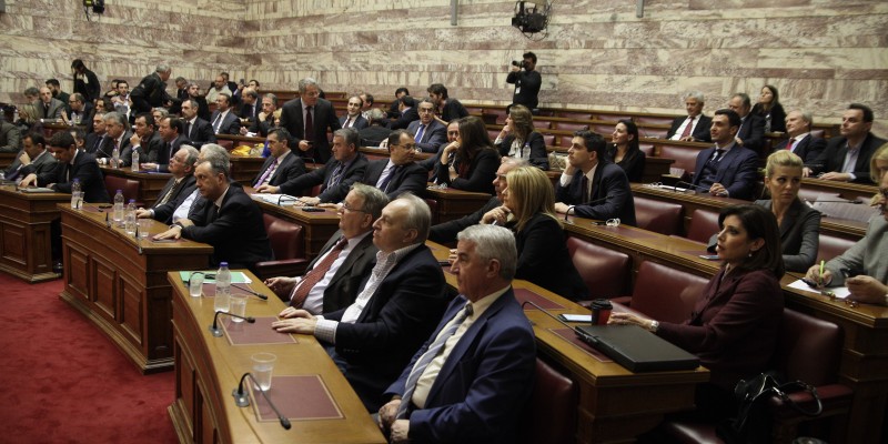 Η Νέα Δημοκρατία επιστρατεύει τις «καραμανλικές» δυνάμεις