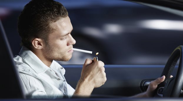 Πρόστιμο €1.500 για όσους καπνίζουν σε ΙΧ που επιβαίνουν παιδιά