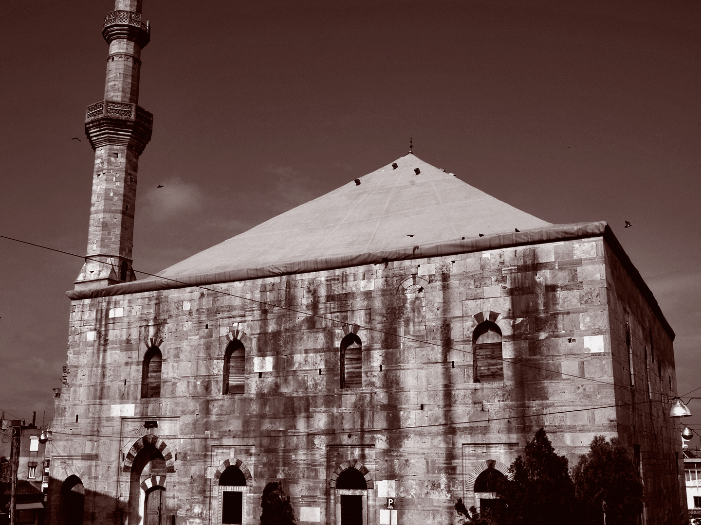 Αρχαιολόγοι: Άμεση αποκατάσταση της ζημιάς στο τέμενος Βαγιαζήτ